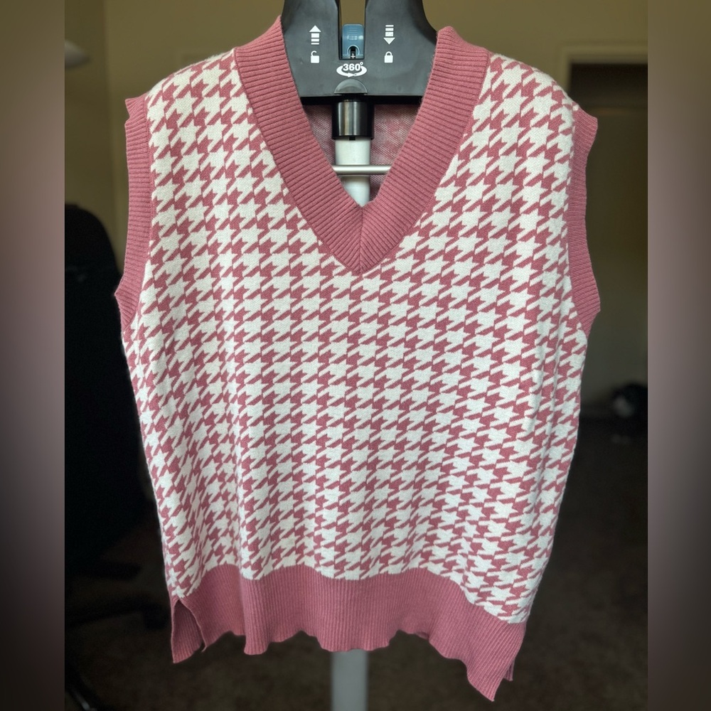 Simplee Women's Pink & White Houndstooth Vest One Size